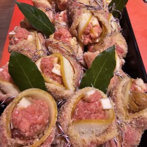 Involtini di arista di maiale con varie farciture